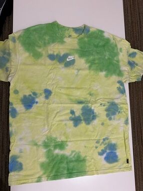 Nike Short Sleeve Tie-Dye T-Shirt in Yellow, Green & Blue